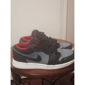 Size 5.5Y Women's Sz 7 Air Jordan 1 Retro Low Black Red Grey 553558-020